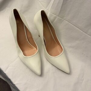 White Patent Pointed-Toe Women’s Pumps